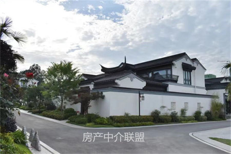 带大车库，当代帝中海3室2厅2卫63万141m2出售