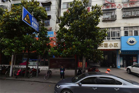 海岱北苑精装三楼三居有储藏室87万出售，欲购从速